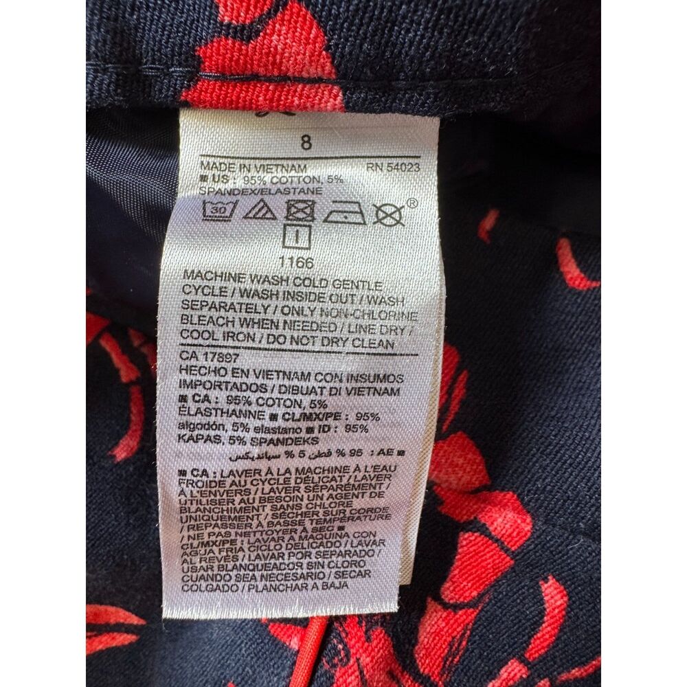 Cape Cod Ready Pixie Ankle Pants Lobster Print Navy Red Size 8 - Picture 6 of 9